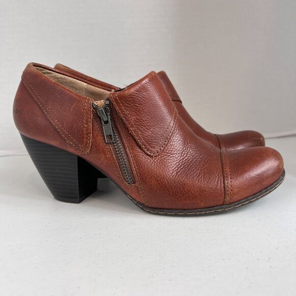 b.o.c. Born Concept Brown Leather Heeled Booties Ankle Boots Women's 9 - Picture 1 of 12